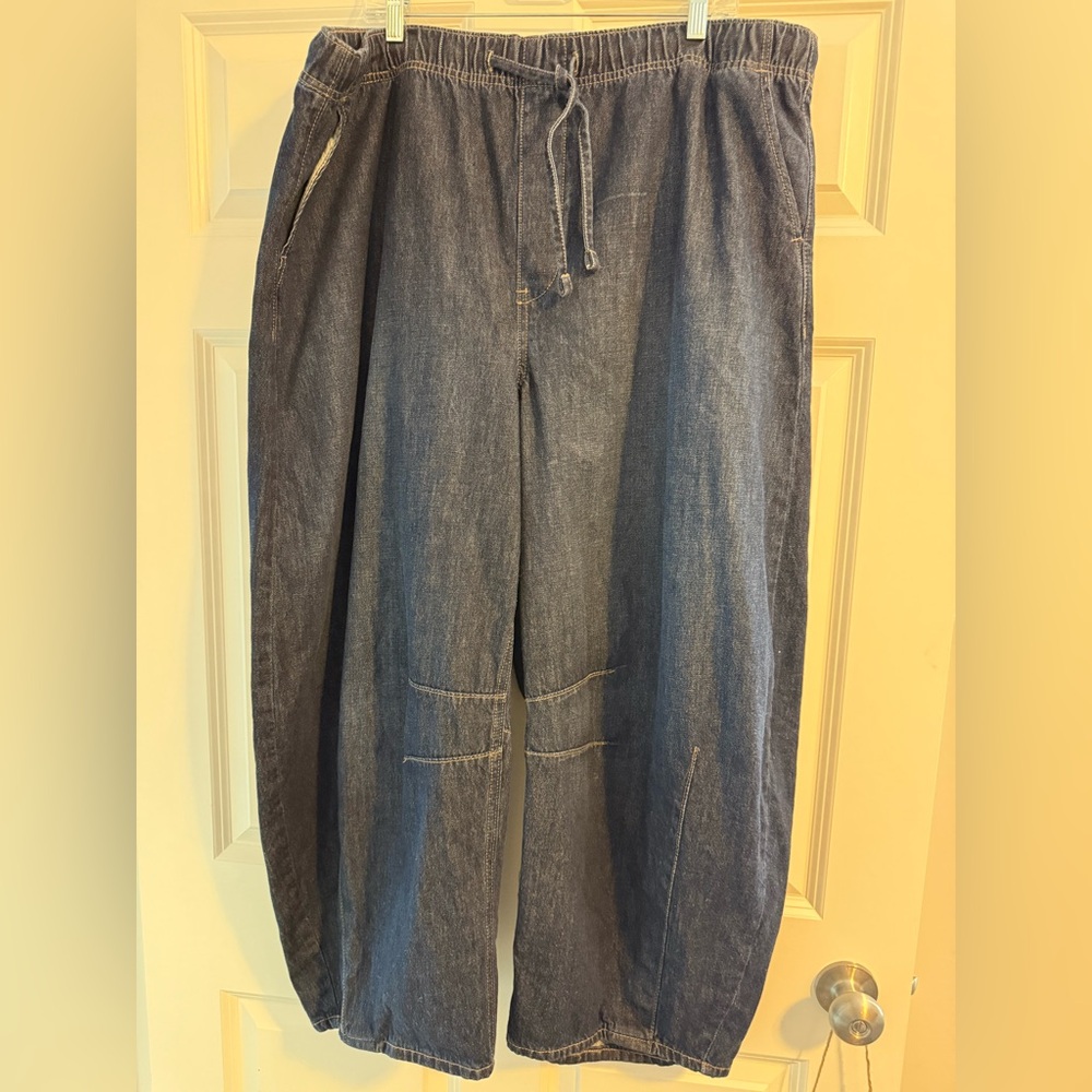 Old Navy Plus-Sized Barrel Jeans